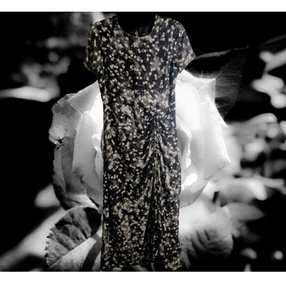 Simply Vera small short sleeve lined black and white floral flowy woman's dress - Picture 1 of 1